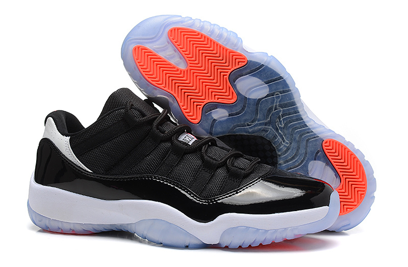 Air Jordan 11 Retro Low-040