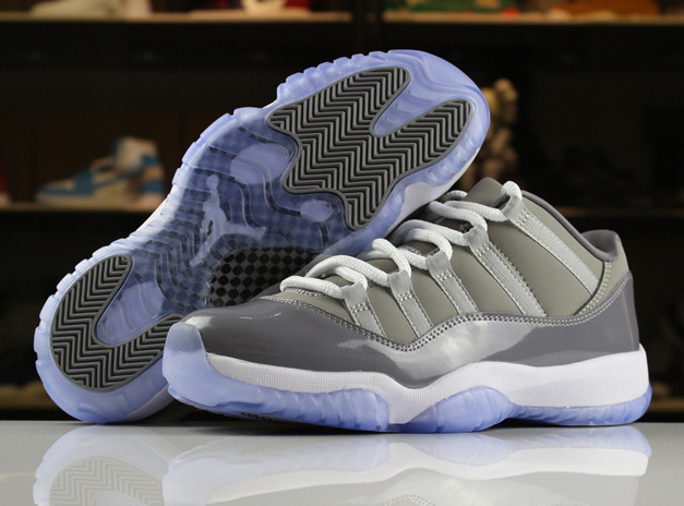 Air Jordan 11 Retro Low-051