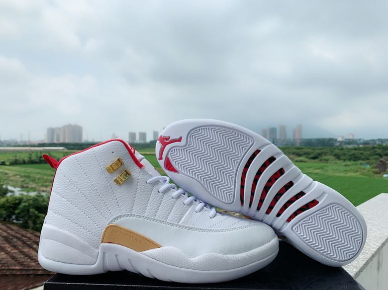 Air Jordan 12 Retro-010