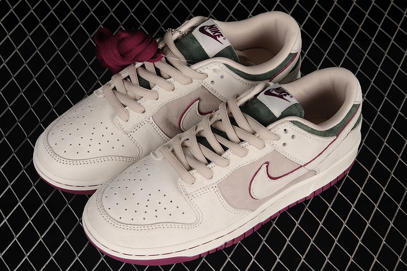 SB Dunk Low-049